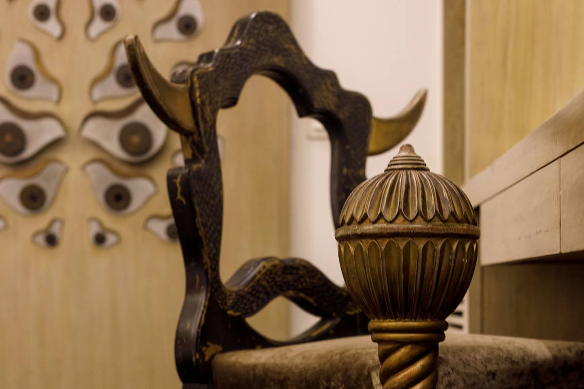 Horn and Sceptre chair